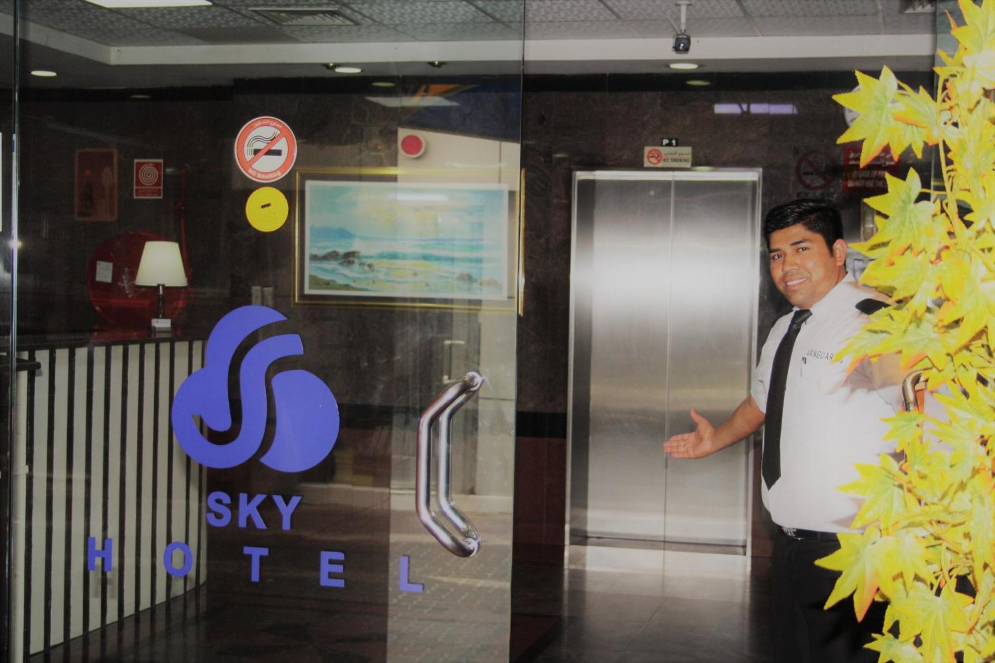 Sky Hotel Apartments Dubai Exterior foto